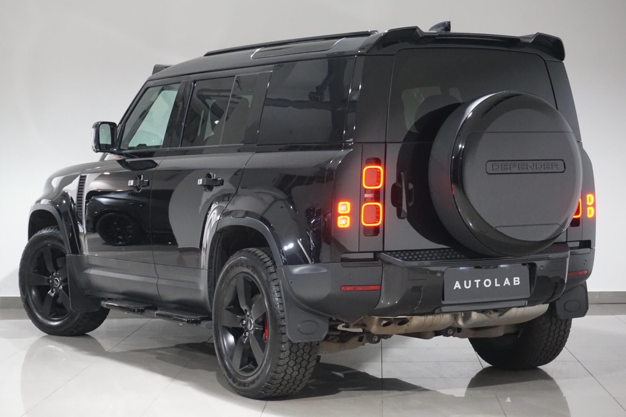 Land Rover Defender 110 3.0 D250 MHEV HSE Hard Top SUV 5dr Diesel Auto 4WD MWB Euro 6 (s/s) (250 ps)